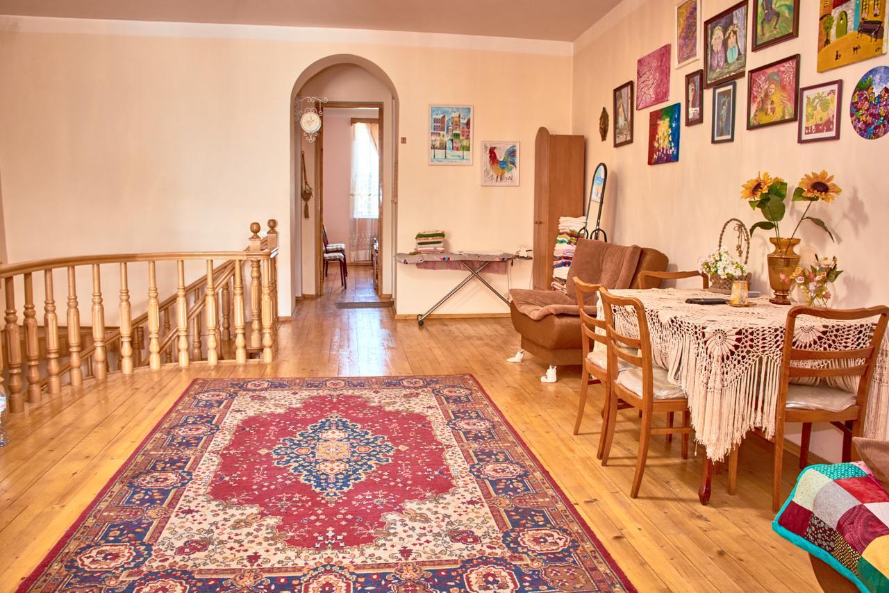 Nitsa Guest House ゴリ エクステリア 写真